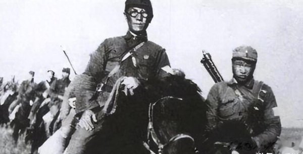 1946年, 东北土匪, 绑走6名苏军, 黄克诚派人营救, 团长: 我不管